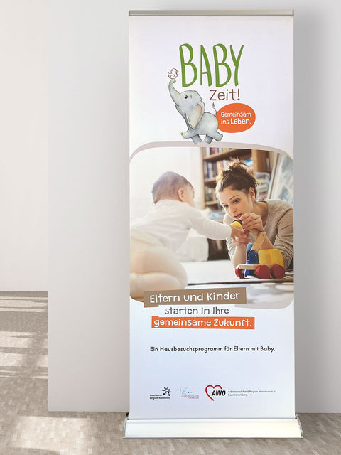 Roll-Up Darstellung des Projektes "BabyZeit!" der AWO Region Hannover e.V. Familienbildung